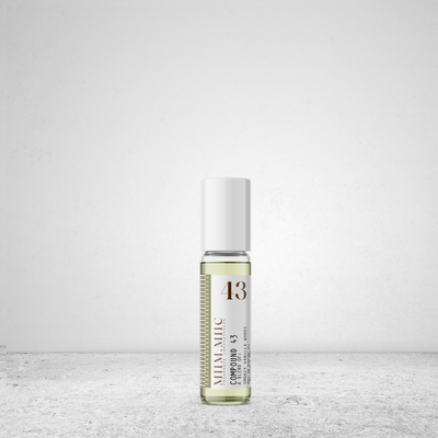 No 43 SMOKEY VANILLA WOOD Roll-On Travel Fragrance